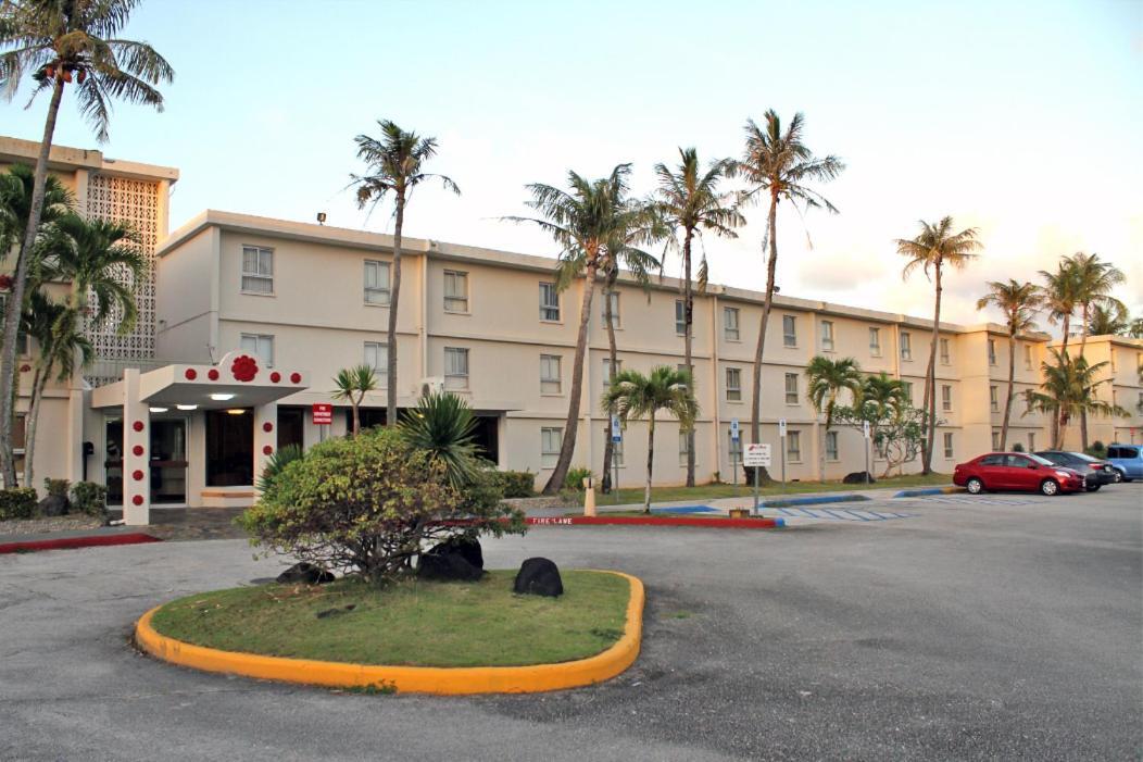 타무닝 Mai'Ana Airport Plaza 아파트 호텔 외부 사진